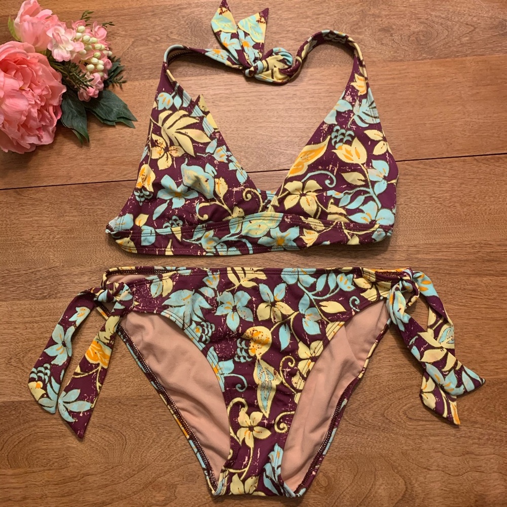 Pool Party Bikini 👙 Size Medium